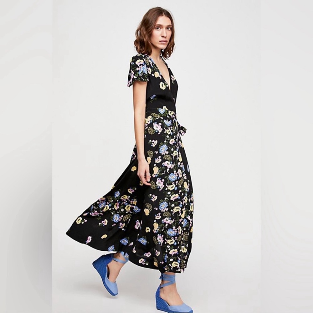 Free People Jess Wrap Dress in black floral size Xi’s